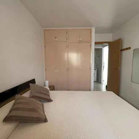 Apartamento En Edificio Hábitat Playa Del Inglés. San Bartolomé